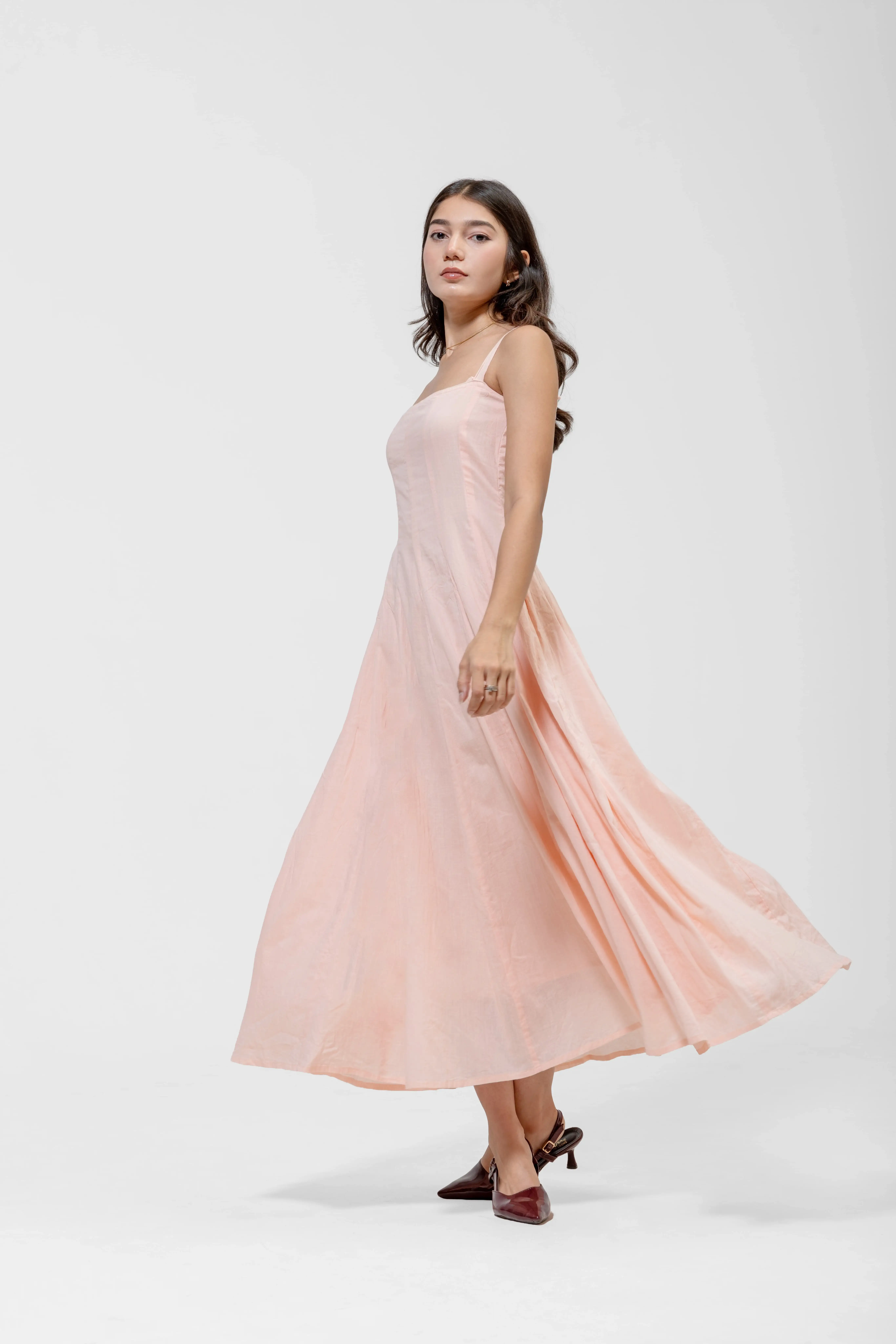 QISSEY PANELED CAMISOLE DRESS — view 4 — SLEEVELESS MIDI DRESS CHARACTERIZED BY VERTICAL PANELING AND DELICATE SHOULDER STRAPS.