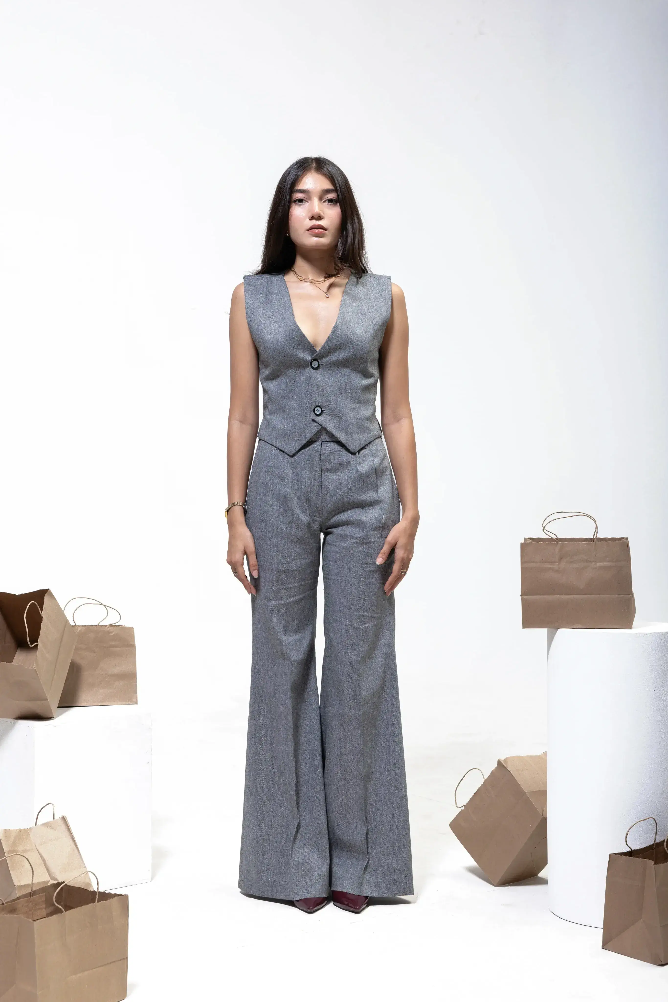 QISSEY GREY TAILORED TROUSER — view 4 — HIGH-WAISTED FORMAL PANT DESIGNED WITH CRISP. OFFERS A SHARP, MODERN FINISH AND A TAILORED FIT.